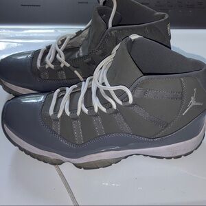 Wolf Gray Jordan Sneaker